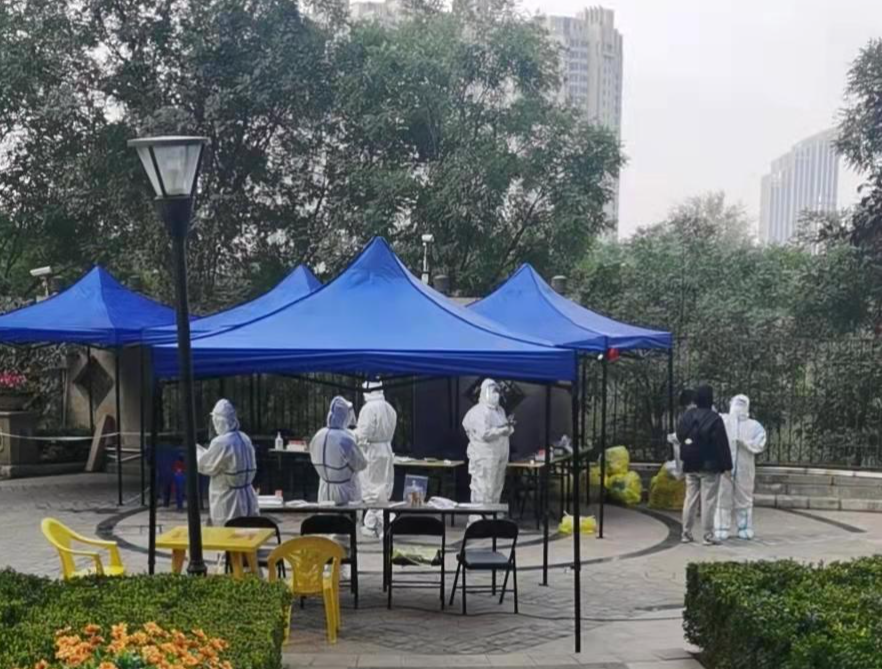 “老年旅行团”疫情扩散超10市,致30余人感染!还能跨省长途旅游吗?专家解读